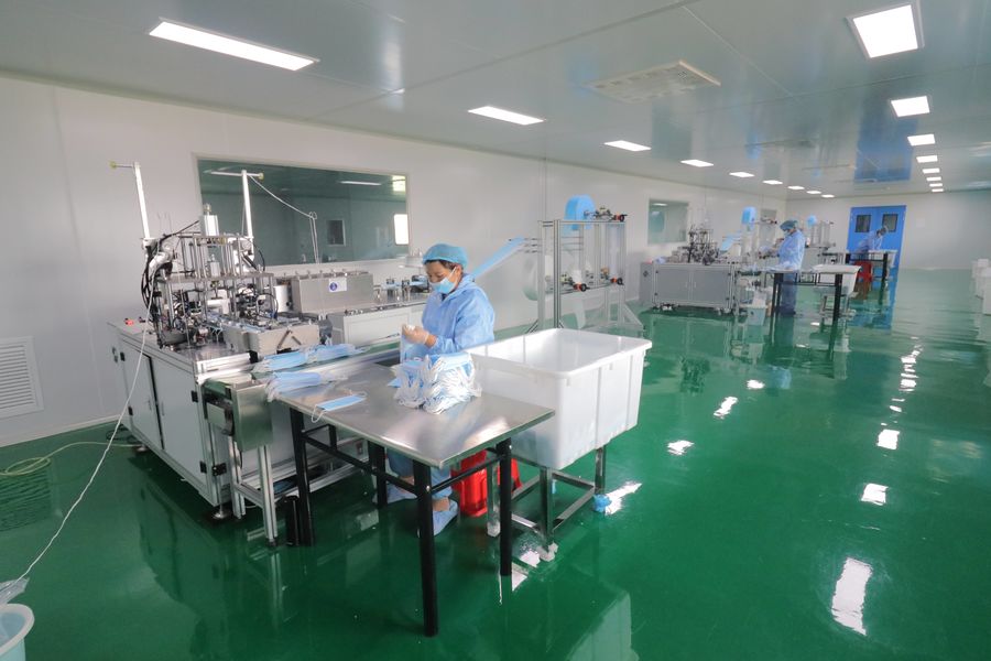 Xinyang Yihe Non-Woven Co., Ltd. خط تولید سازنده
